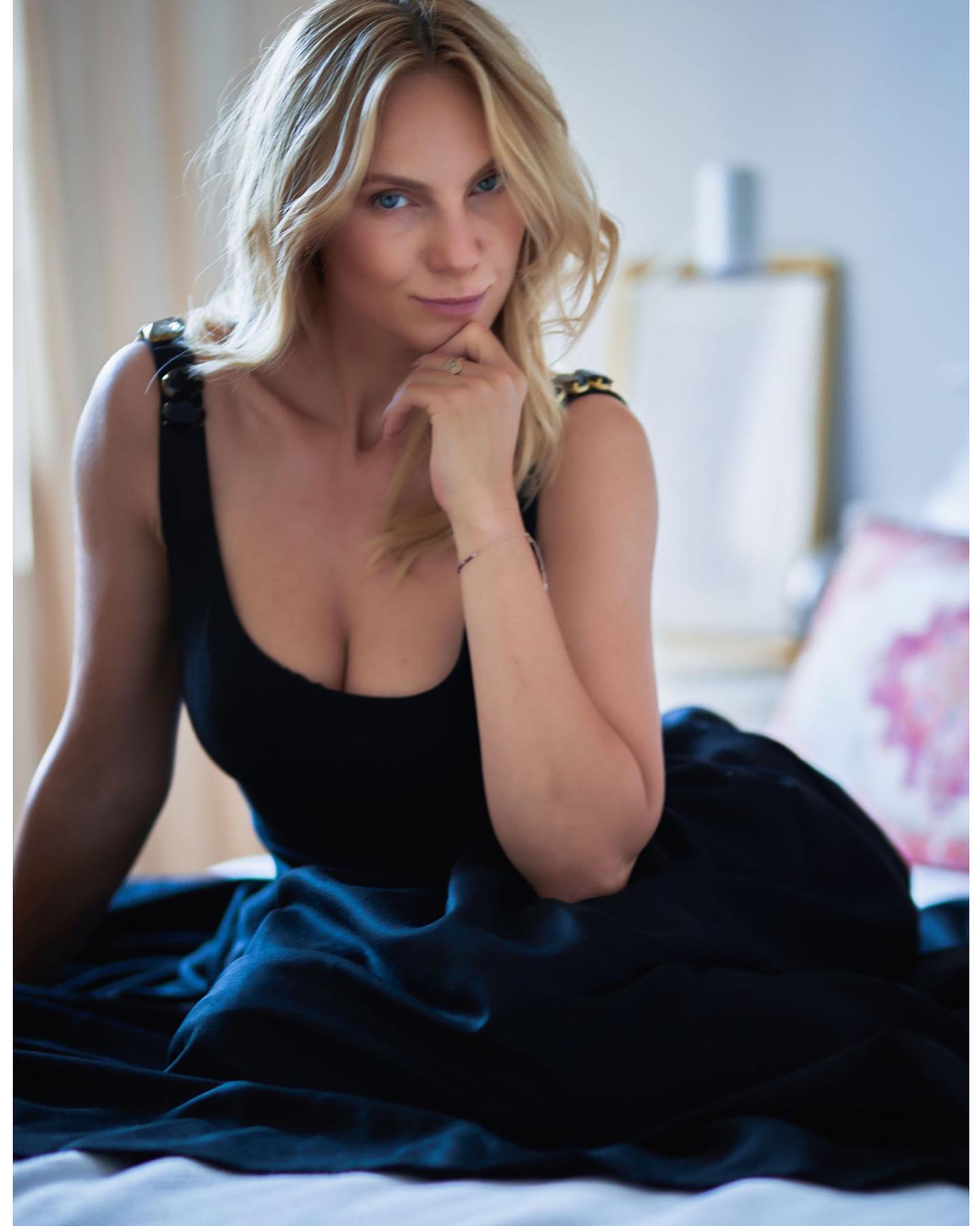 Sylwia Gliwa poses hot images